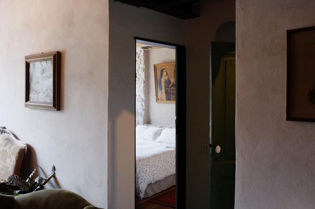 La Terrazza Di Vico Olivi B&B Ventimiglia Bilik gambar